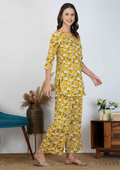 Yellow Elegance Cotton Loungewear