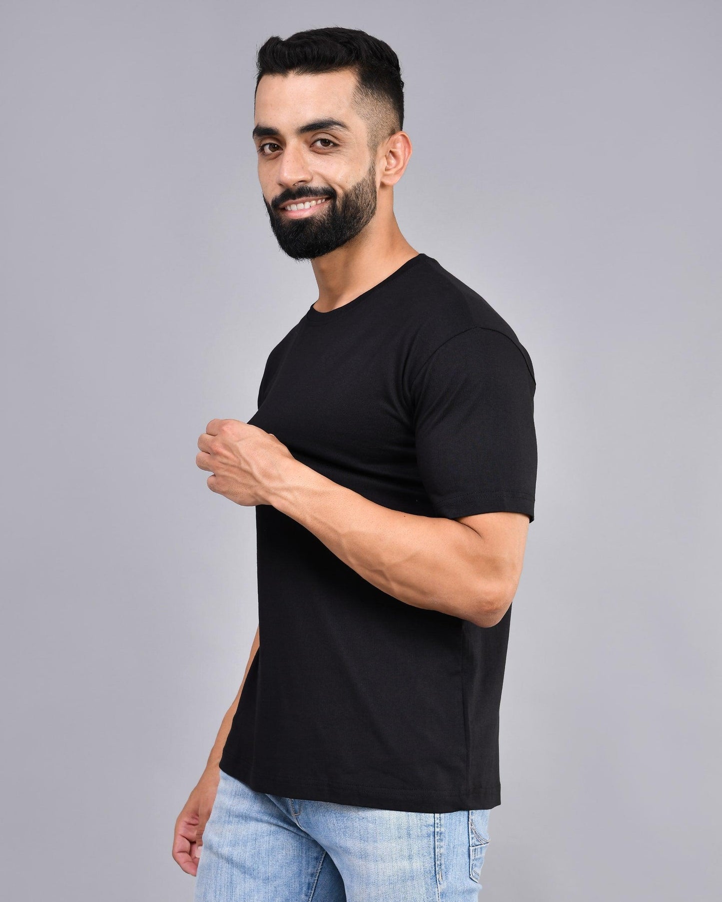 Black Regular Size T-shirt - Wevaste